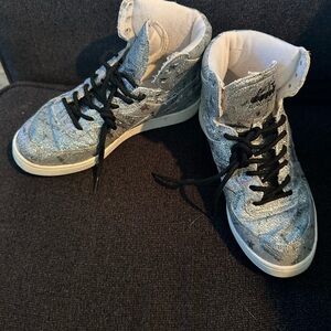 Diadora Kids Sneakers in Silver and Black